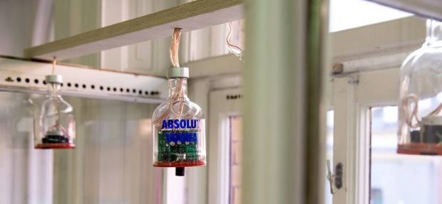 DIY-саунд-система з пляшкою ABSOLUT