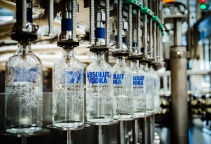 Absolut Vodka та Ardagh Group вперше інвестують у водневу склоплавильну піч